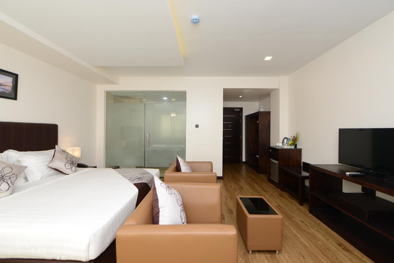 Hotel Lexus Yangon Exterior photo