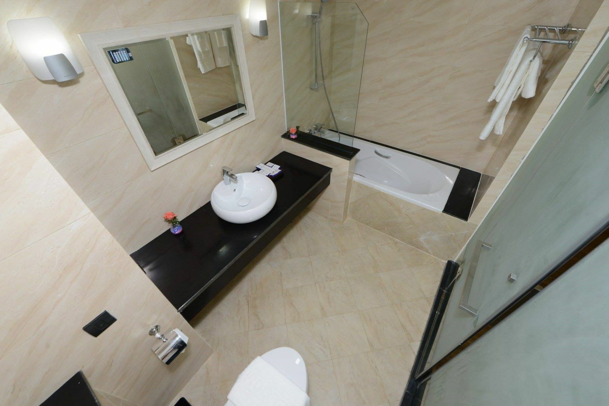 Hotel Lexus Yangon Exterior photo